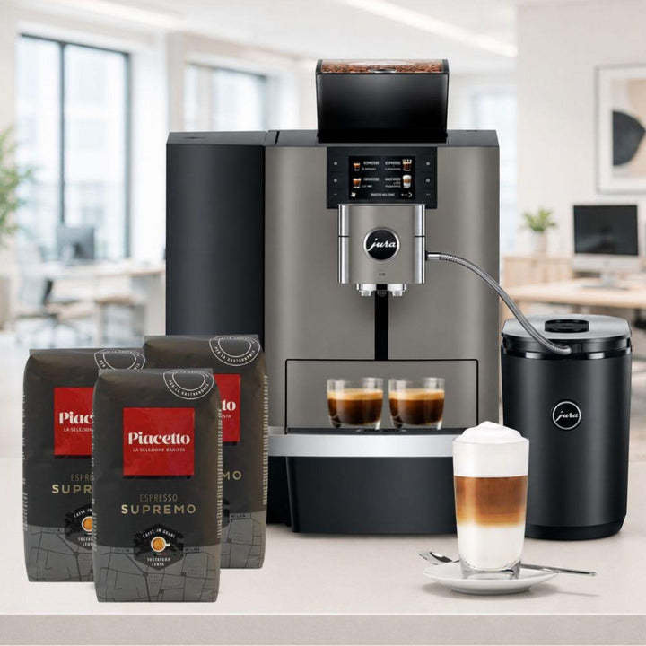 JURA X10 -konepaketti Cool Control -maidonjäähdyttimellä ja espressopavuilla toimistoon tai premium-kotikäyttöön