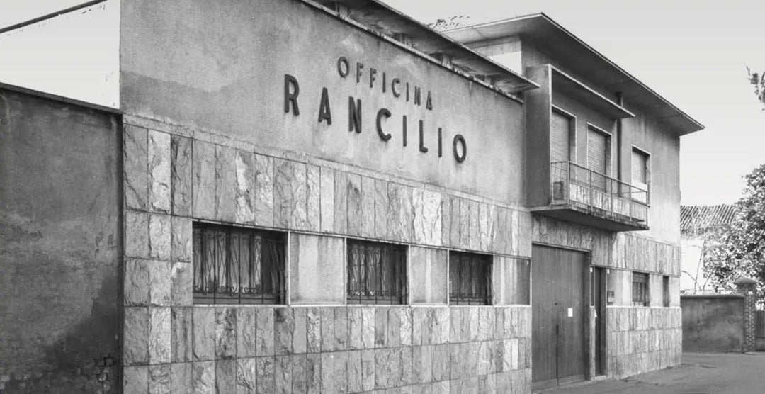 Rancilio kahvikoneiden alkuperäinen tehdasrakennus Italiassa, Oficina Rancilio, mustavalkoinen historiallinen kuva